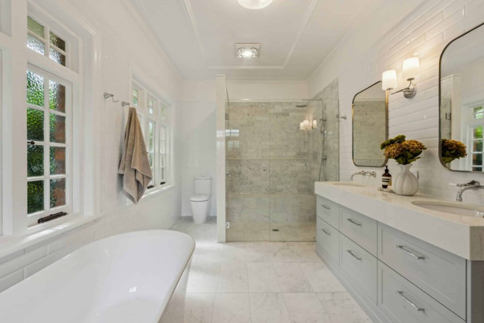 Brisbane renovation builders, high-end home renovations, Brisbane home extensions, custom home builders Brisbane, award-winning builders Brisbane, sustainable home renovations, modern home design Brisbane