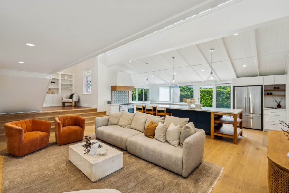 Brisbane renovation builders, high-end home renovations, Brisbane home extensions, custom home builders Brisbane, award-winning builders Brisbane, sustainable home renovations, modern home design Brisbane