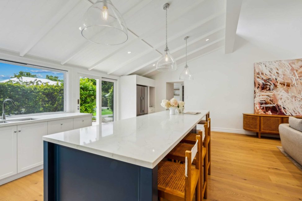 Brisbane renovation builders, high-end home renovations, Brisbane home extensions, custom home builders Brisbane, award-winning builders Brisbane, sustainable home renovations, modern home design Brisbane